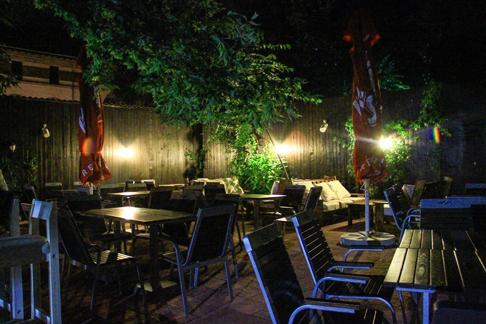 Fotografie BackYard Garden din galeria Local