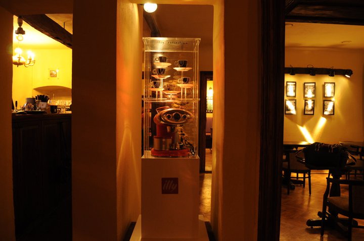 Fotografie Publick din galeria Locație