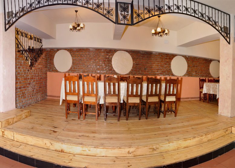 Fotografie Four Roses din galeria Locație